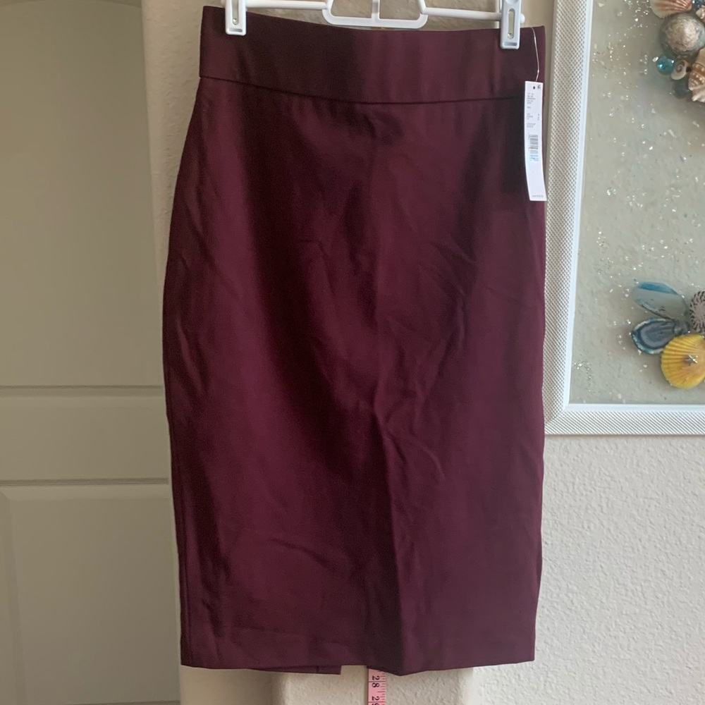 NWT Antonio Melani Maroon Skirt Size 4